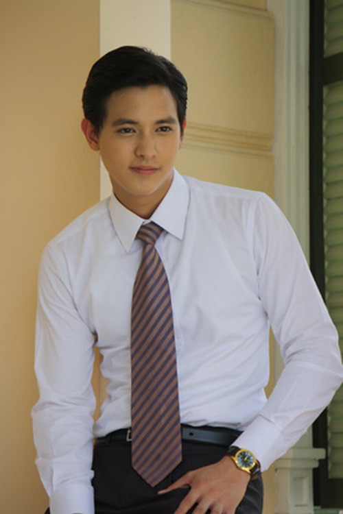 เจมส์ จิรายุ