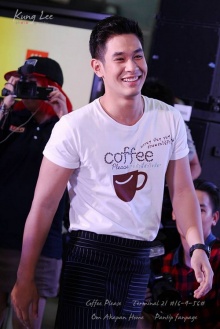 Pic : อ๋อม อรรคพันธ์ ณ งานแถลงข่าวภ.Coffee Please