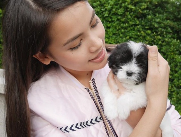 น่ารัก น่าเอ็นดู!  พี่ญาญ่า กับ น้องหมา ที่ชื่อยาวมากก