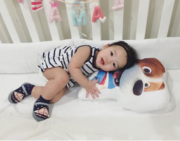 สายแดนซ์มาเอง ! น้องปีใหม่ ลูกแม่แอฟ โชว์ความน่ารัก เต้นดุกดิก