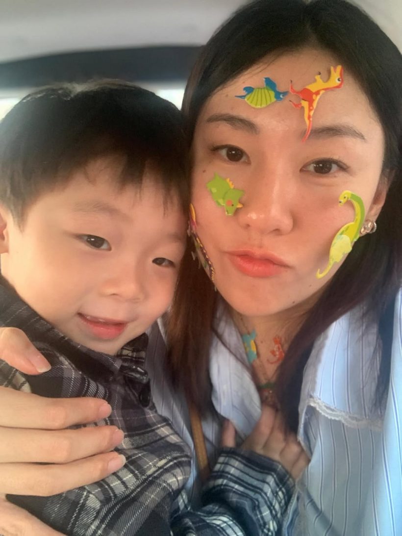 เปิดภาพ น้องเร็นเร็น ลูกชายดีเจโก เป็นหนุ่มแล้วสำเนาพ่อเป๊ะ