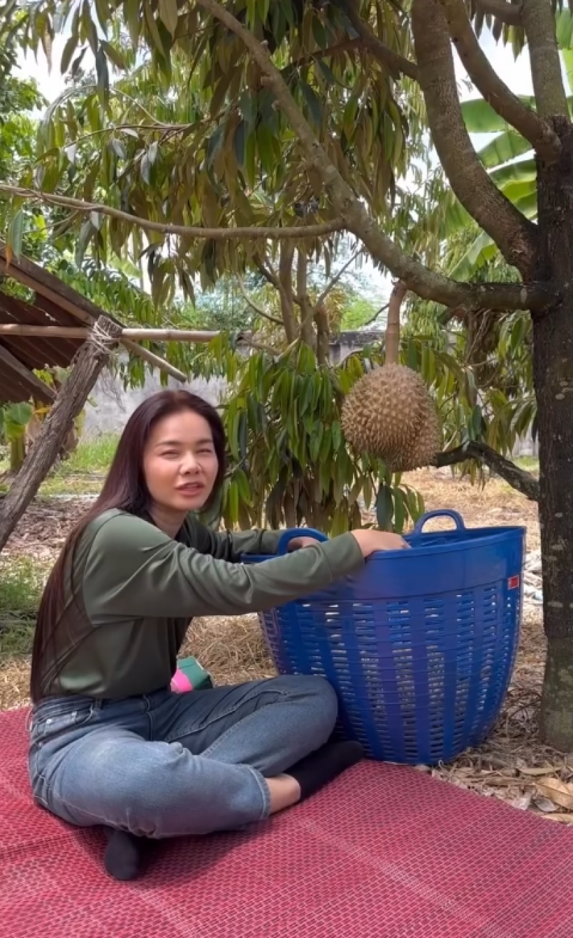 ต่าย อรทัย ออร่าพุ่ง สมมงเจ้าของสวนทุเรียนที่สวยที่สุด