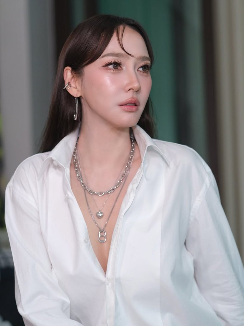 เดาไม่ยาก สาวน้อยคนนี้คือใคร โตมาสวยเป๊ะ ปังระดับประเทศ