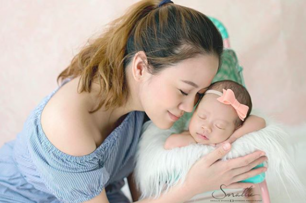 ตามมาส่อง! “น้องริสา” ลูกพ่อตู่ ภพธร วัย 26 วัน ถ่ายแบบครั้งแรกในชีวิต!