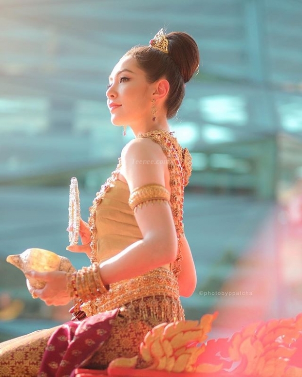 สวยสง่า! “เบลล่า ราณี” แต่งชุดไทยต้อนรับสงกรานต์ในลุค “นางสงกรานต์ทุงษะเทวี”