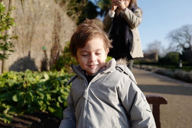 ยิ่งโตยิ่งหล่อ! “น้องลูก้า” ลูกชายคนกลาง “แม่พอลล่า” ขอรีวิวการกินคุกกี้ยังไงให้อร่อย?  บอกเลยน่ารักสุดอ่ะ