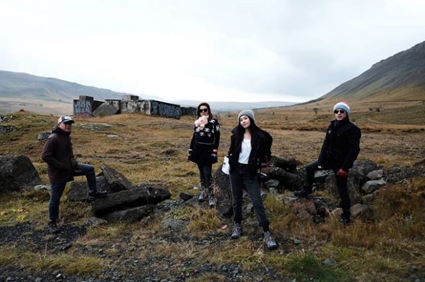 “เวียร์ - เบลล่า” จัดรูปคู่ร่อนสู่ไอจี! ยลความงามธรรมชาติ “ทริปไอซ์แลนด์”   