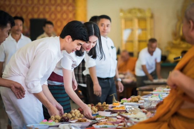 คู่รักใจบุญ ใหม่-เต๋อ - มิ้นต์-ภูผา ร่วมทอดกฐินสร้างอุโบสถ อิ่มบุญกันถ้วนหน้า!