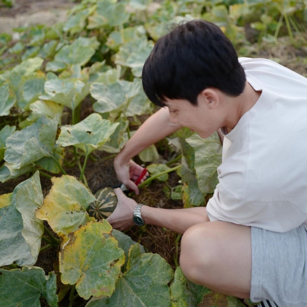 หมาก-คิม พาบุกสวนผักออเเกนิก ใช้ชีวิตติดธรรมชาติ บรรยากาศน่าอยู่  