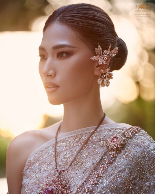 เพลง ชนม์ธิดาสวมชุดไทยสวยสะกด เจอแซวชุดเจ้าสาวเหรอ?