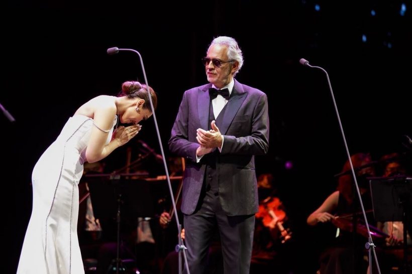 ประมวลภาพ แก้ม เดอะสตาร์ ขึ้นเวทีโชว์พลังเสียงกับ Andrea Bocelli