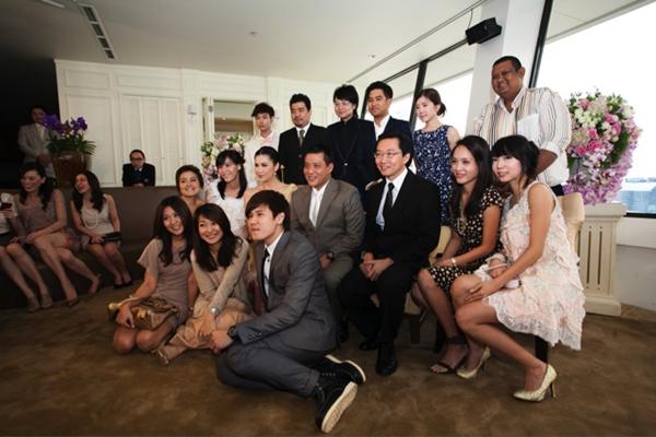 ภาพงานหมั้น "บี-ปิยวรรณ" กับ CEOนกแอร์ "พาที"