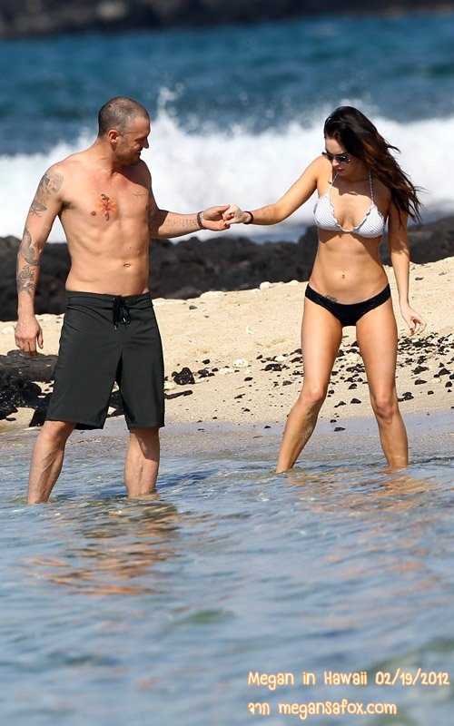  [PIC] Megan Fox ลั๊นลาล่าสุดที่ฮาวายกับคุณสามี 