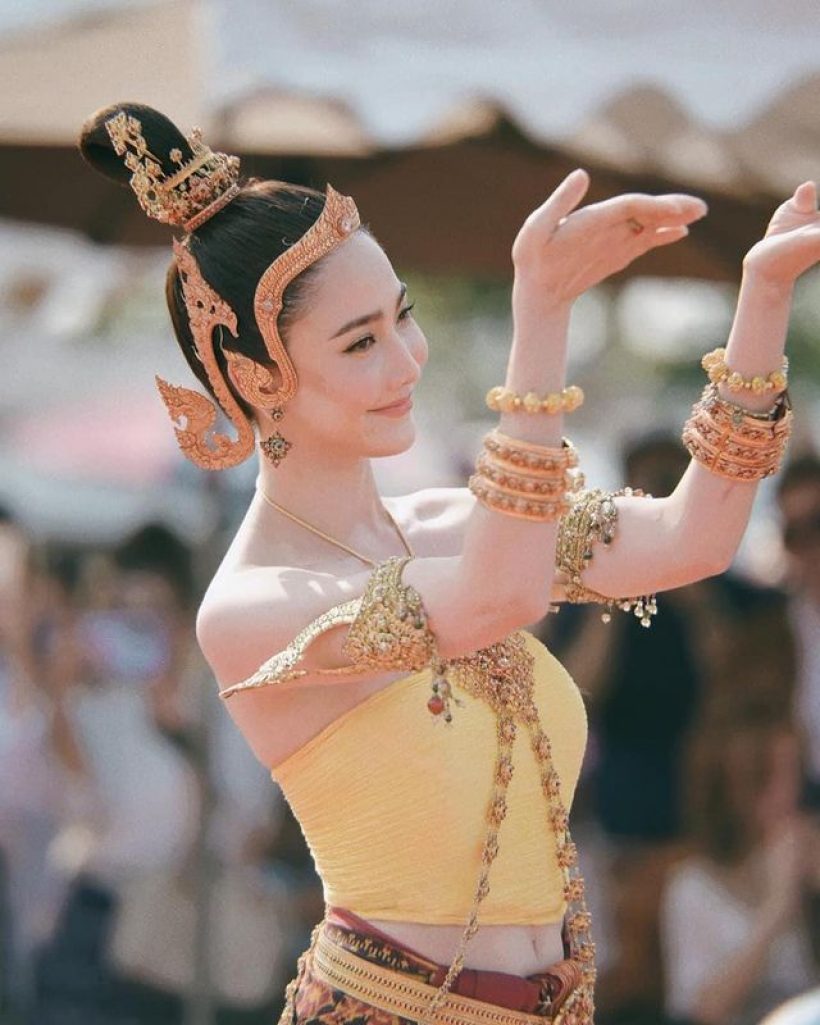 ยลนางเอกดังในชุดไทยรำถวายองค์พญานาค 4ปีแล้วที่ไม่ได้เห็นลุคนี้