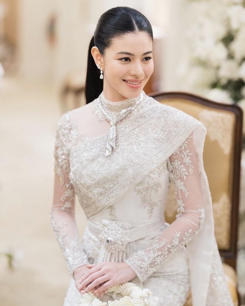 ชมชัดๆ เเคท ซ่อนญ่า ในชุดไทยศิวาลัย งามสง่าเหนือกาลเวลา