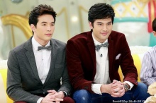 Pic : บอม ธนิน ควงคู่น้องชาย มาอัดรายการ 3 แซ่บ