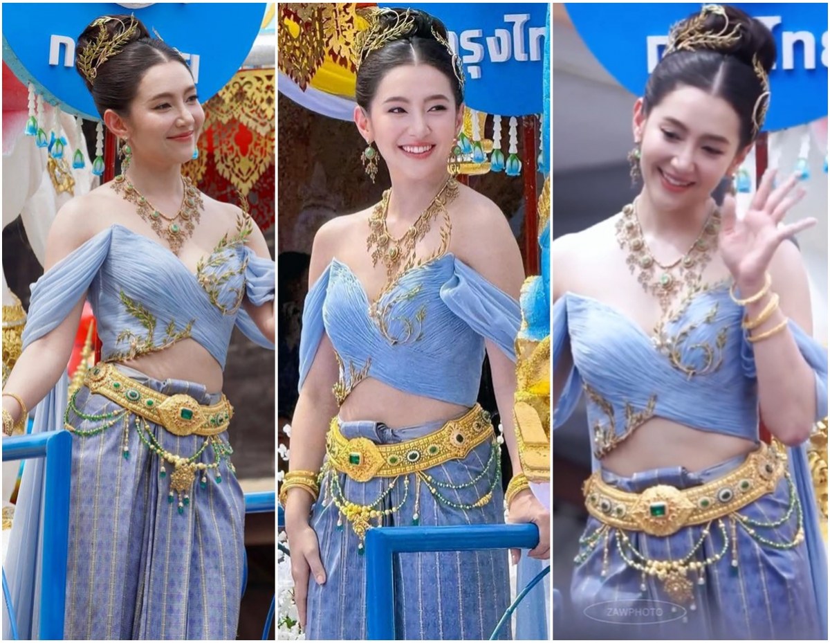 เบลล่า ราณี สวยยิ้มหวาน ร่วมขบวนแห่เทียนพรรษาเมืองอุบลฯ