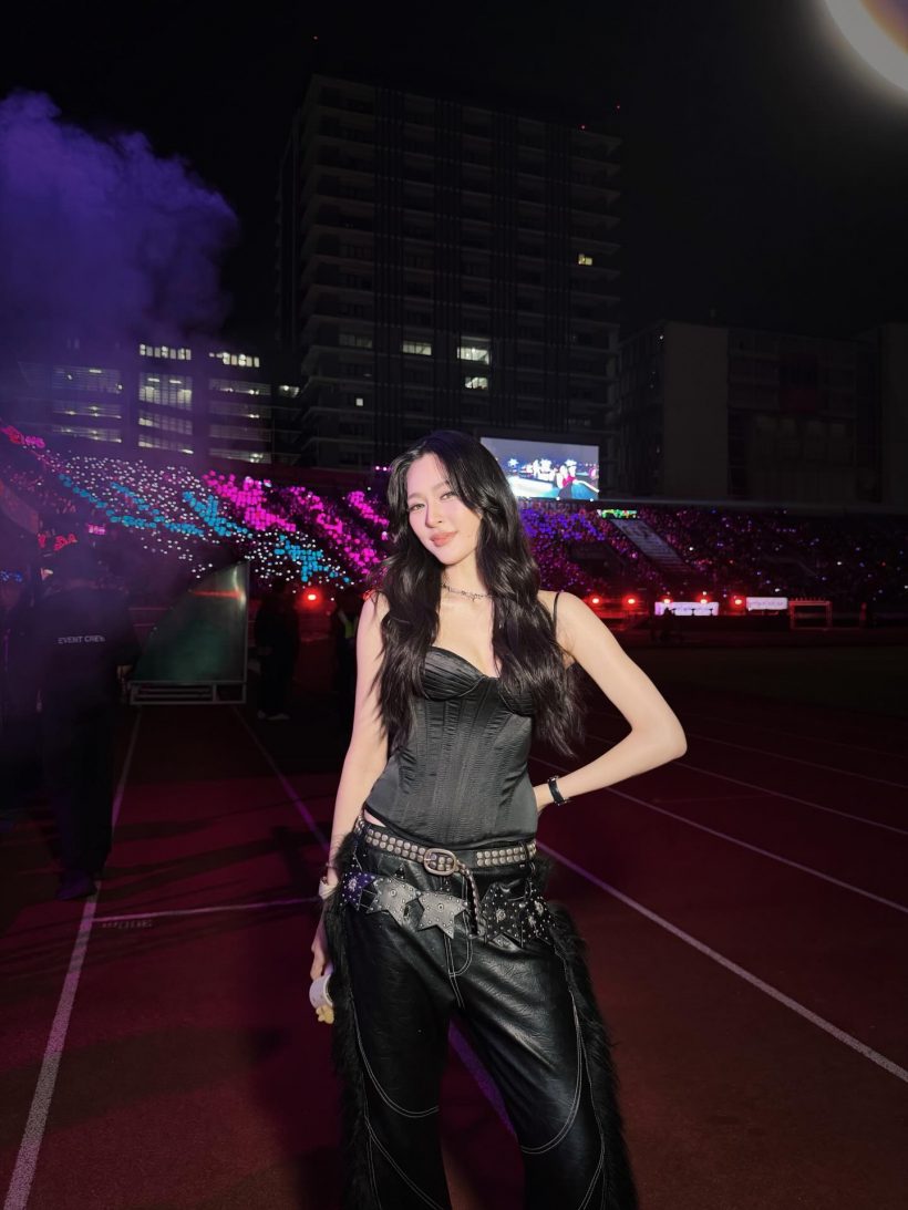 สวยกินคน! หลิงหลิง ลุคนี้จึ้งเกินเบอร์ ทำสนามบอลไฟลุก