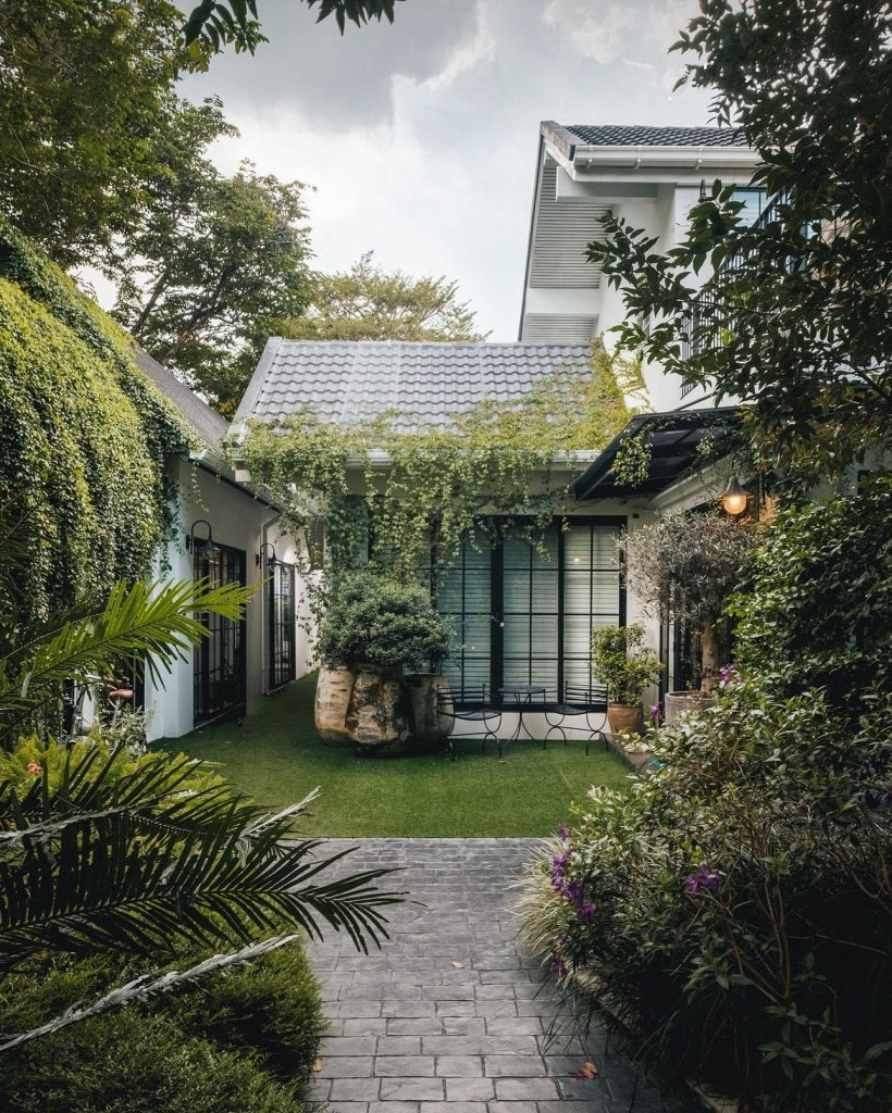 ส่องบ้าน แอน ทองประสม เขียวร่มรื่นโอบล้อมด้วยธรรมชาติ