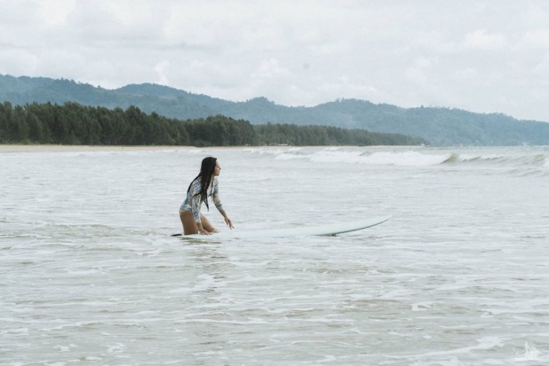 จัดให้แบบแซ่บๆ ใบเฟิร์น อัญชสา รัวโพสต์ชุดว่ายน้ำหุ่นดีมาก