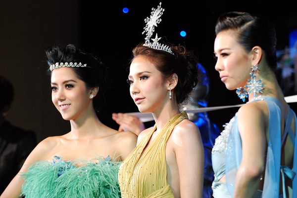 Pic : อั้ม - ไอซ์ เจิ่ด ๆ สวยเด้ง