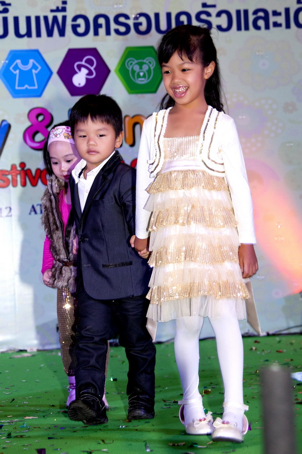 พิธีเปิดงาน Baby & Family Festival 2012