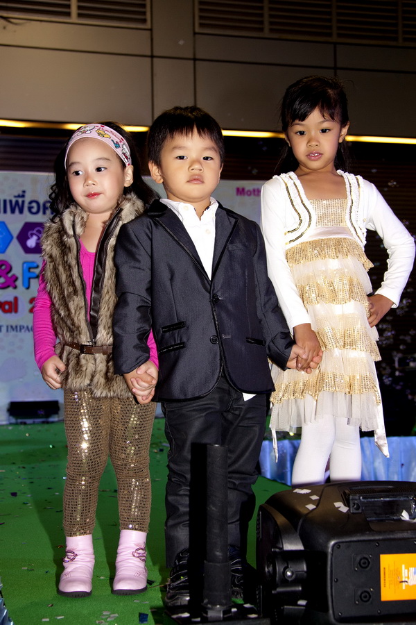 พิธีเปิดงาน Baby & Family Festival 2012