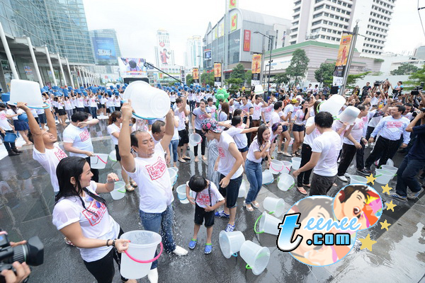  จีนรับคำท้าไทย จัด Global Ice Bucket Challenge สิงคโปร์รอลุ้น!!