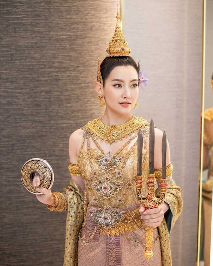 มัดรวมลุค เบลล่า ยืนหนึ่งตำแหน่งนางสงกรานต์3ปีสวยจึ้งไม่หยุด