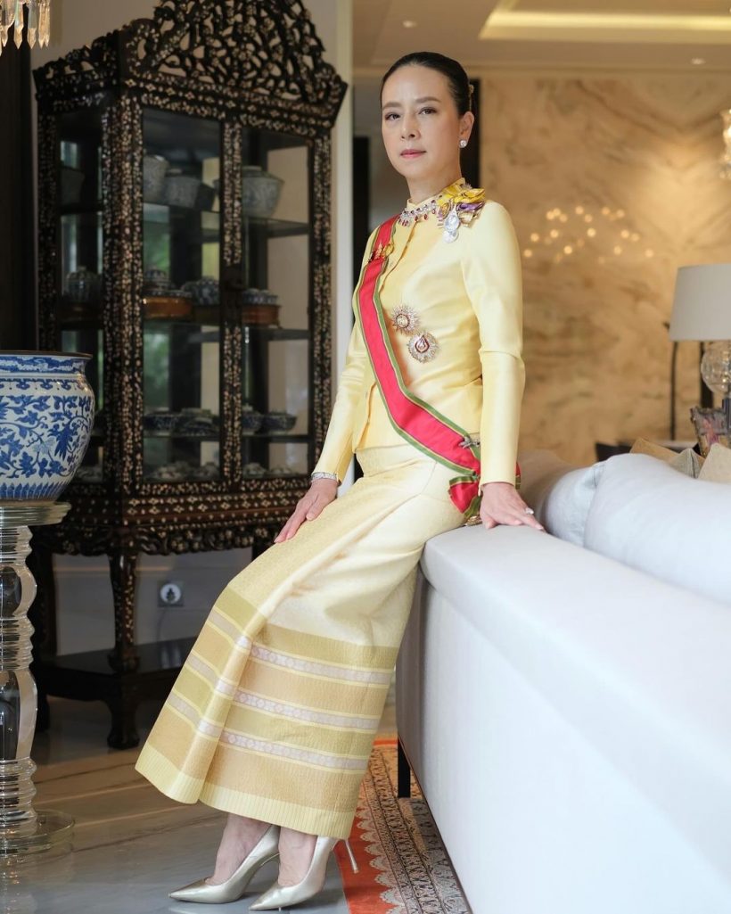 งามเลอค่า มาดามเเป้ง สวมชุดไทยเต็มยศร่วมพระราชพิธีมหามงคล