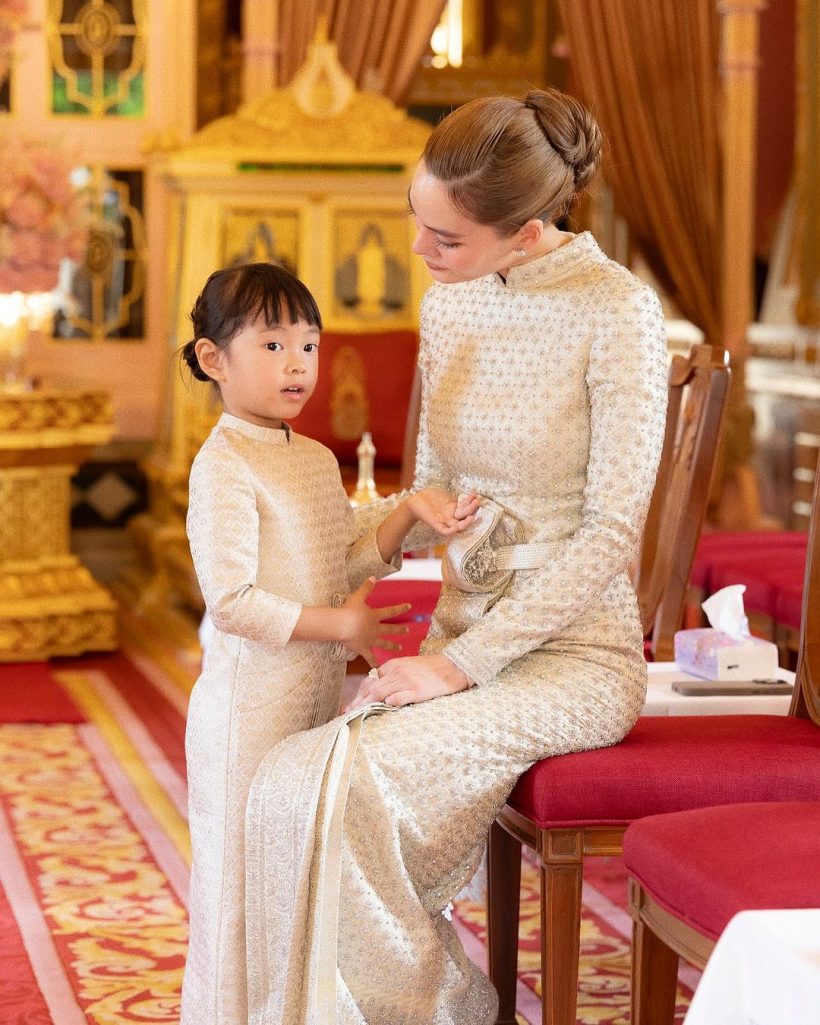 รวมความสวย เจนี่ วัย43ปี ทำบุญวันเกิดปีนี้ลูก-สามีเคียงข้างอบอุ่น