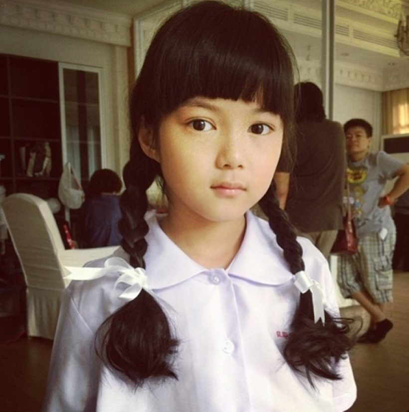 จากเด็กน้อยหน้ากลม! น้องใยไหม ล่าสุดเป็นสาวเต็มตัวเเล้ว