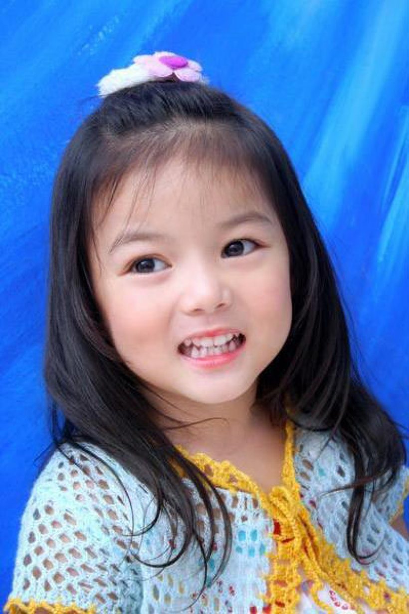 จากเด็กน้อยหน้ากลม! น้องใยไหม ล่าสุดเป็นสาวเต็มตัวเเล้ว