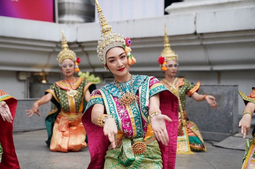 งามอย่างไทย! แพนเค้ก รำถวายท้าวมหาพรหม ต้อนรับเปิดประเทศ