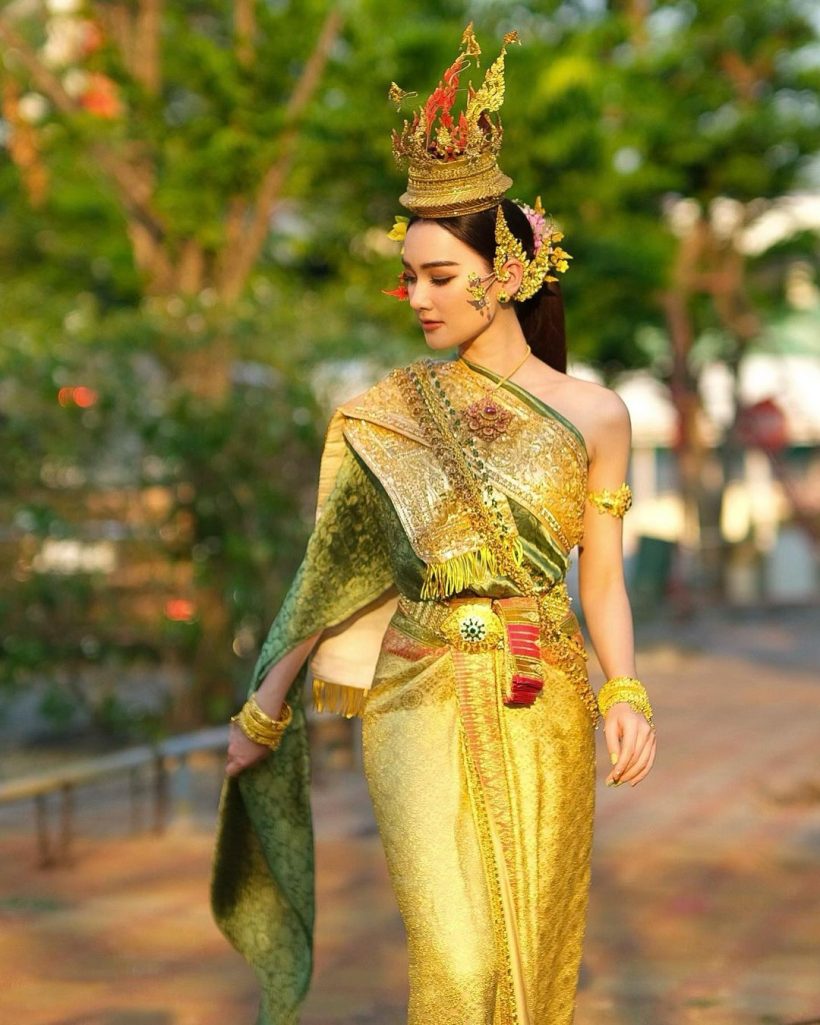 ครั้งเเรกในชีวิต! เดียร์น่า สาดความสวยเเบบจัดเต็มแปลงโฉมเป็นนางสงกรานต์