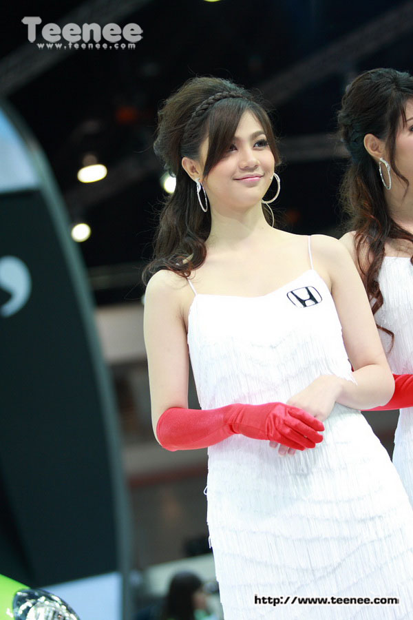 พริตตี้สาวสวย จากค่าย "Honda"