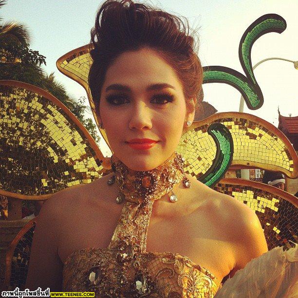 Pix: ชมพู่โชว์อลัง งานพีชสวนโลก