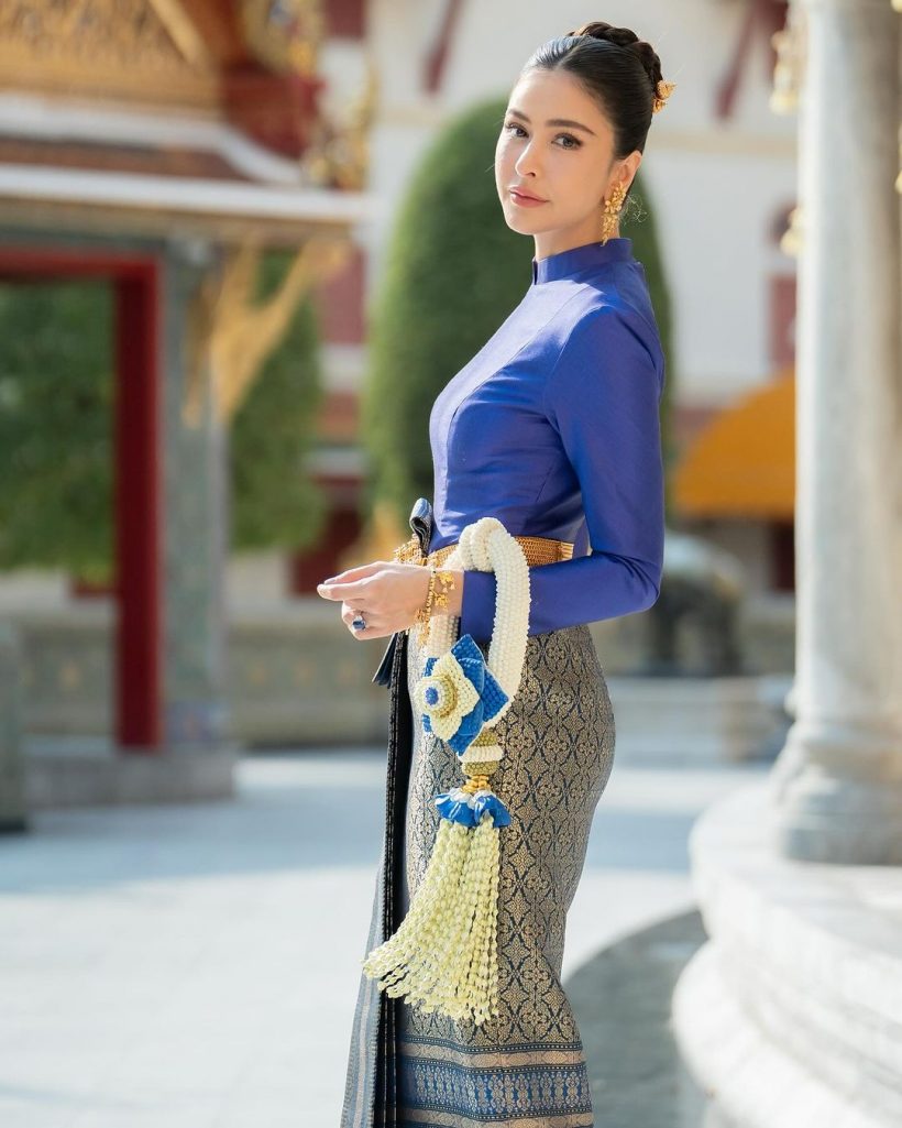 ศรีริต้า ใบหน้าสวยระดับจักรวาล ล่าสุดหยิบชุดไทยมาใส่เเม่จึ้งเกิน! 