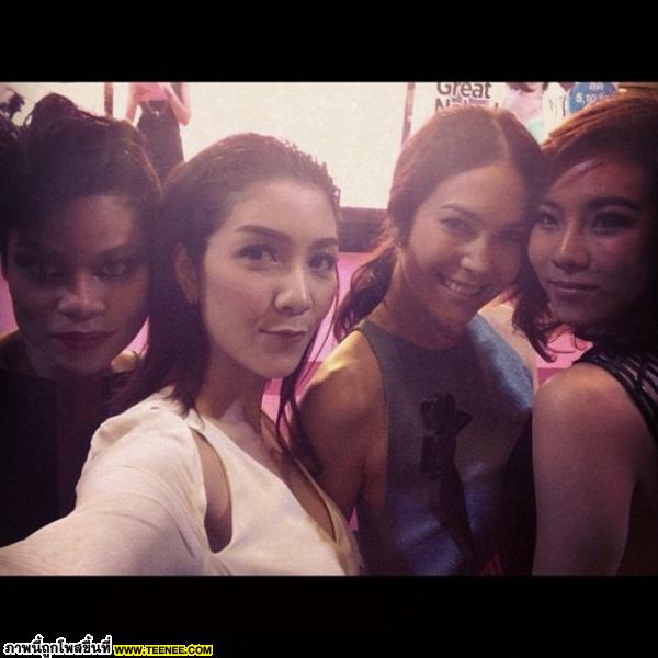 ดารา+นางเเบบรับรางวัลWomens Health Awards 2012