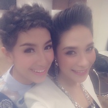 Pic : พลอย เฌอมาลย์ กับเหล่าผองเพื่อน สวยเป๊ะเว่อร์