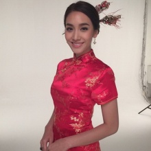 ว้าว! มิน พีชญา สวยเริ่ดในชุดอาหมวยสีแดง