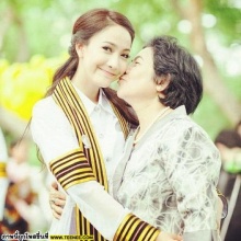 PIC แต้ว ณฐพร บัณฑิตใหม่จากรั้วจุฬา กับเพื่อนพ้องในวงการ