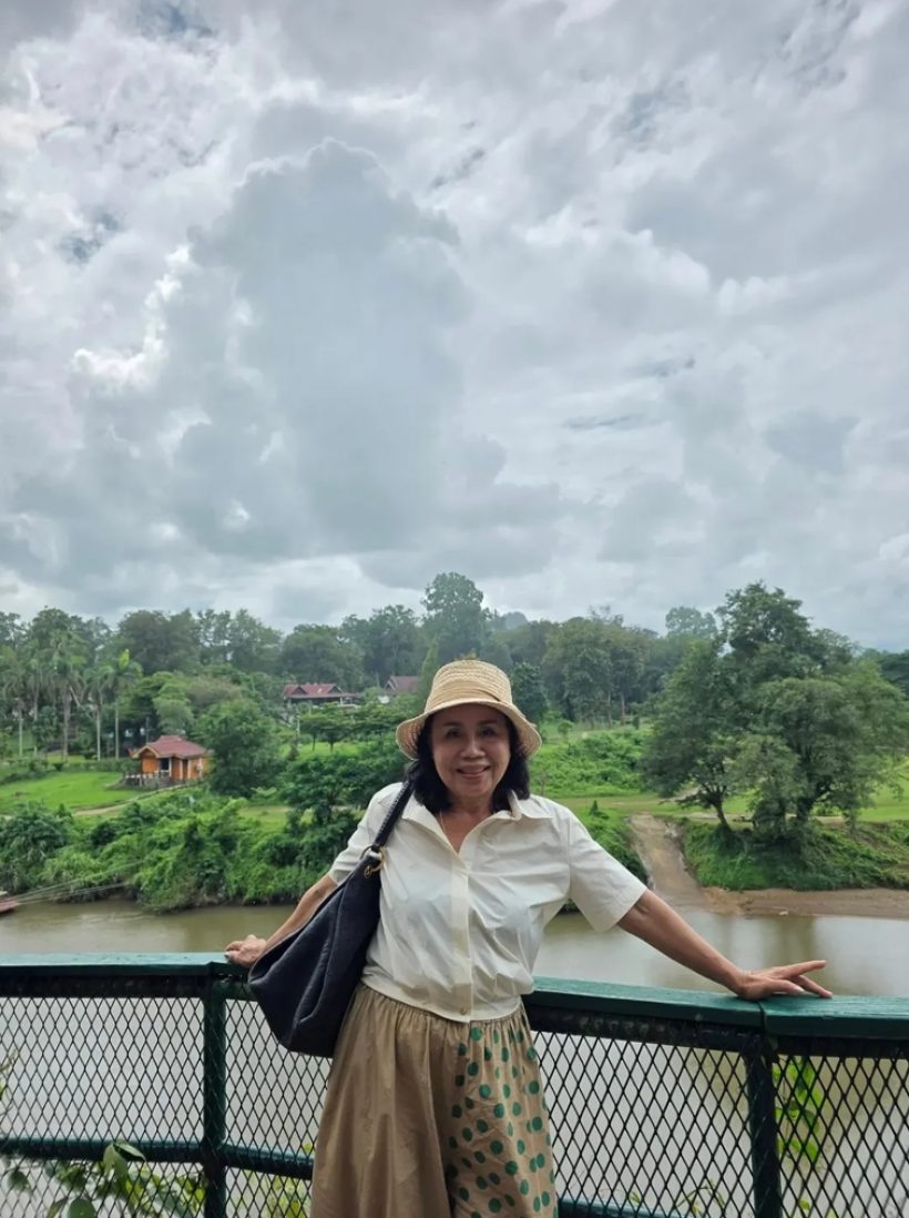 เน็ตไอรุ่นใหญ่! ยายหนิงพาทัวร์เมืองกาญฯ เเฟนๆติดตามเหนียวเเน่น