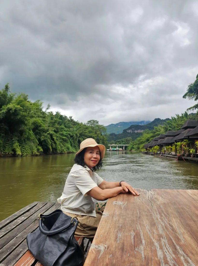 เน็ตไอรุ่นใหญ่! ยายหนิงพาทัวร์เมืองกาญฯ เเฟนๆติดตามเหนียวเเน่น