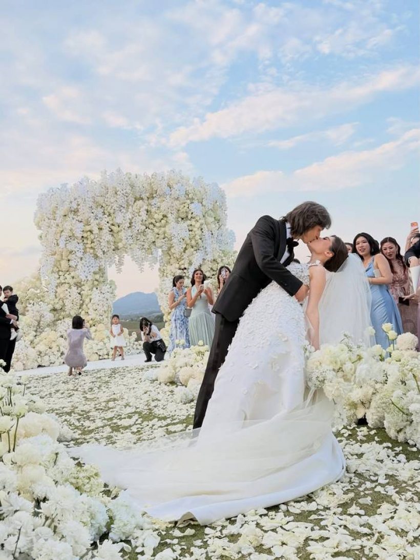 บรรยากาศฉลองแต่งงาน มิลลี่-ระฟ้า ลูกอากู๋ หวานฟุ้งโรแมนติกสุดๆ