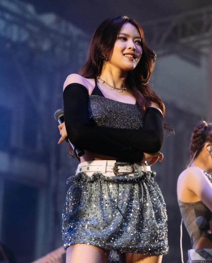ช็อตหยุดโลก! มาเบลสอดสร้อยมาลา ยิงธนูจนเป็นไวรัล