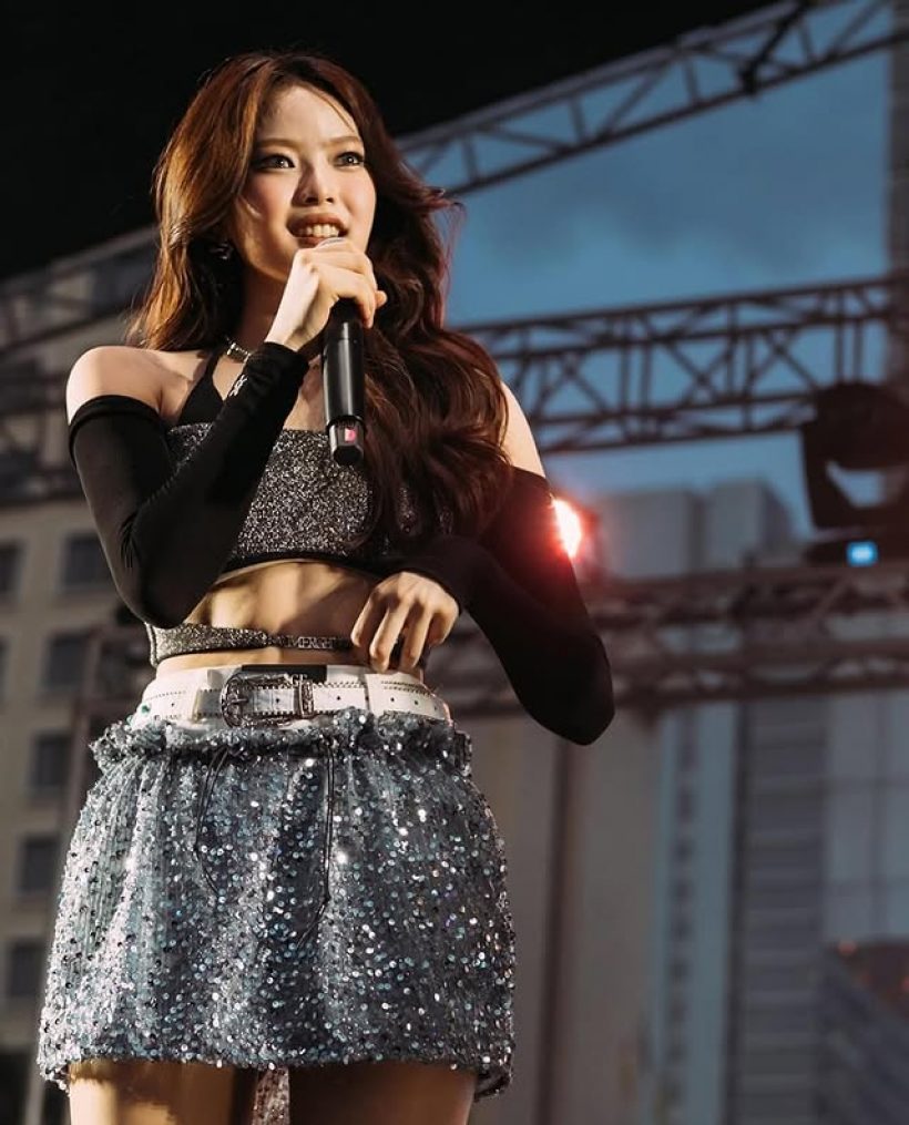 ช็อตหยุดโลก! มาเบลสอดสร้อยมาลา ยิงธนูจนเป็นไวรัล