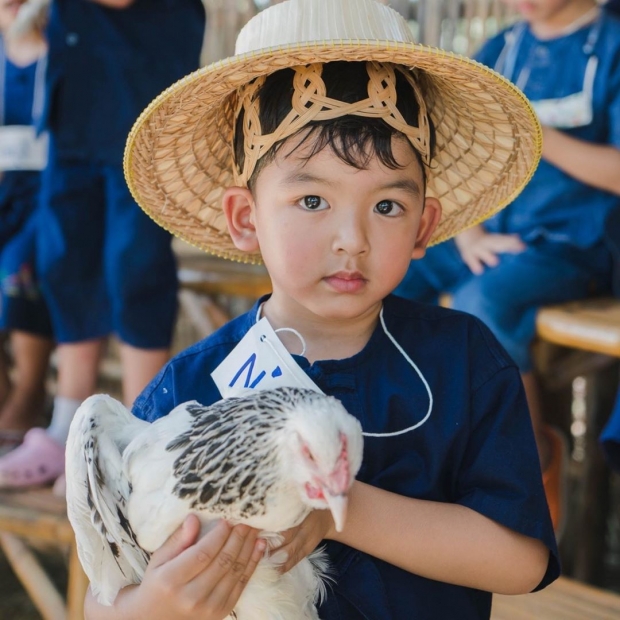 ส่องพัฒนาการ น้องเภา ลูกชายคนเล็ก ป๋อ-เอ๋ นับวันยิ่งหล่อ สไตล์อปป้าสุดๆ