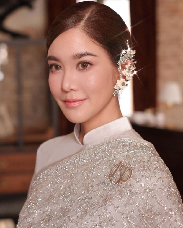 ตูน-ก้อย เข้ากราบขอพร รับน้ำพระพุทธมนต์จากสมเด็จพระสังฆราช