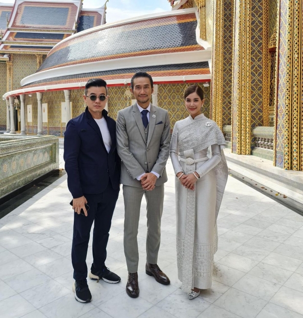 ตูน-ก้อย เข้ากราบขอพร รับน้ำพระพุทธมนต์จากสมเด็จพระสังฆราช